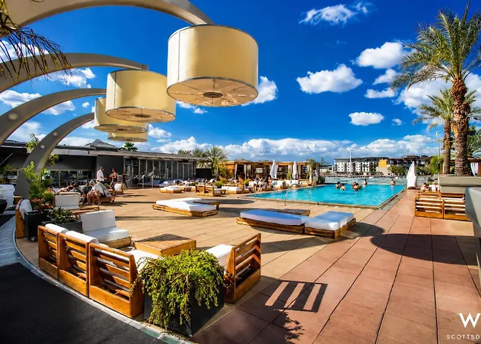 Lux Mins 2 Honor Health & Mayo Clinic Oldtown * Scottsdale